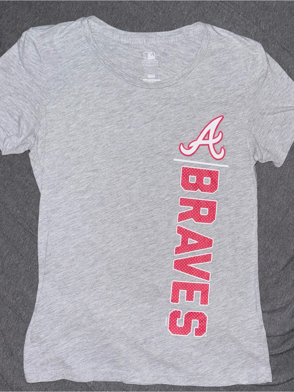 Atlanta Braves Women’s Medium Short Sleeve Tee
